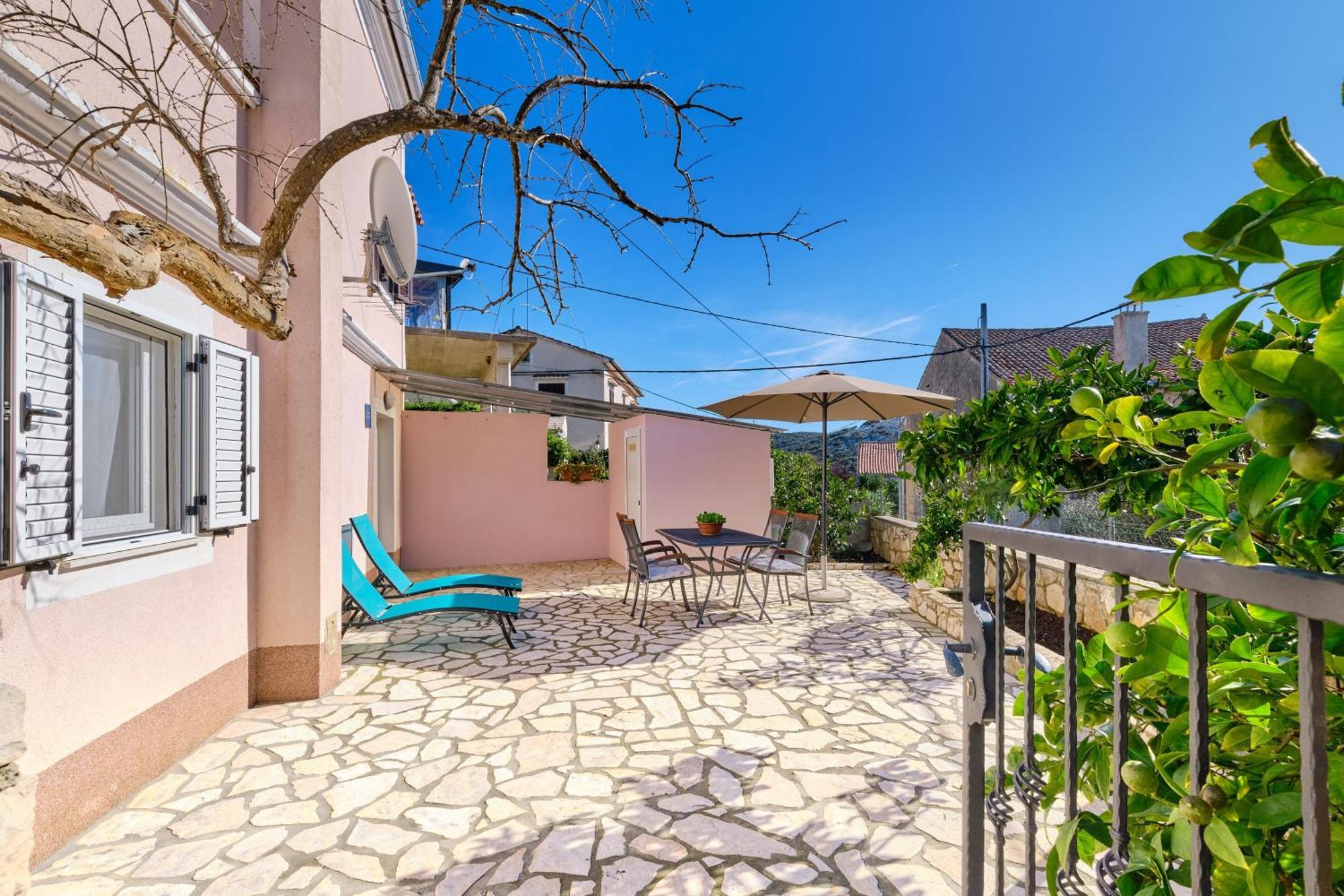 Apartment Angela Cunski Екстер'єр фото