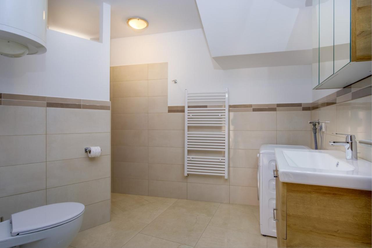 Apartment Angela Cunski Екстер'єр фото