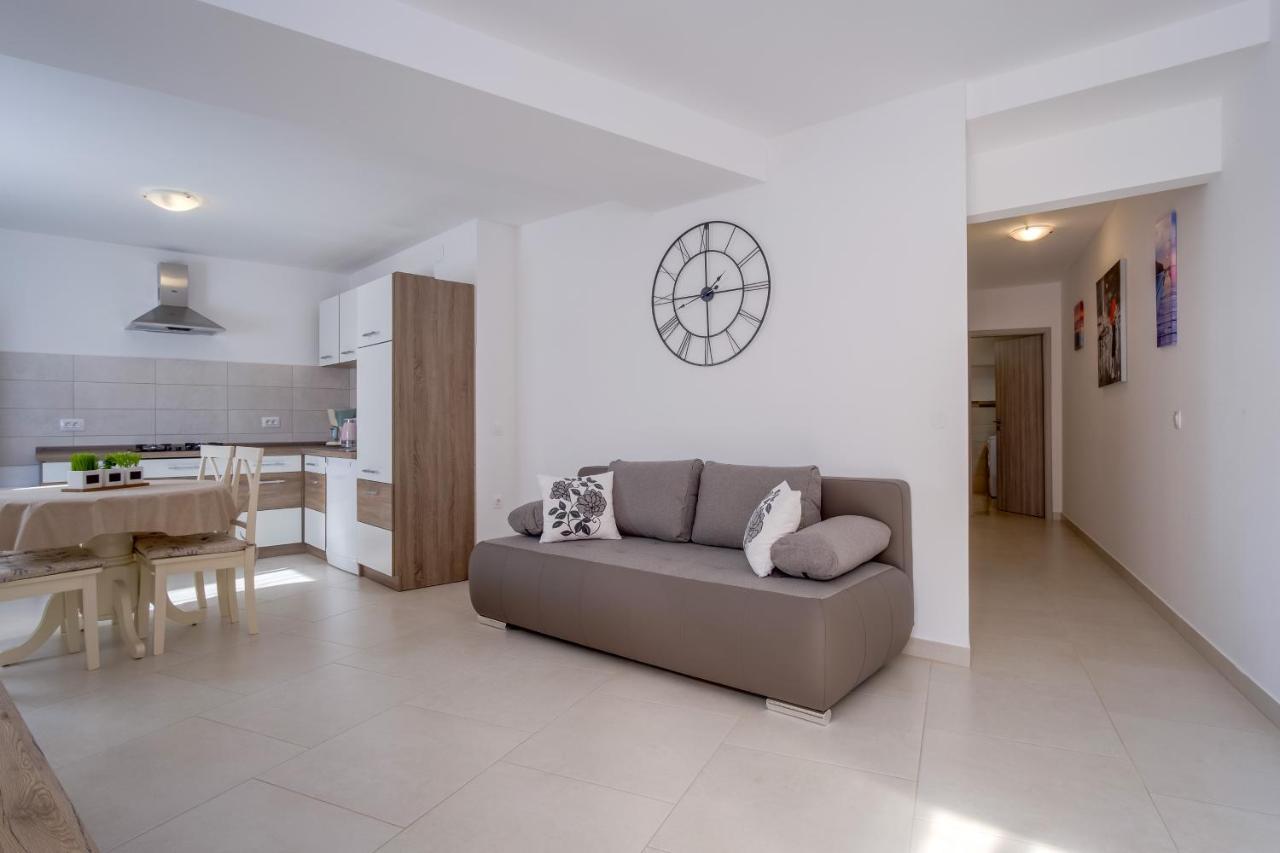 Apartment Angela Cunski Екстер'єр фото